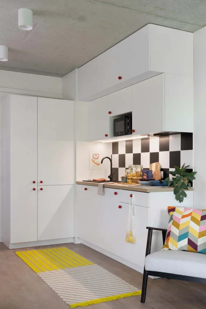 Funktionelles Studentenzimmer perfekt zum Studieren in 