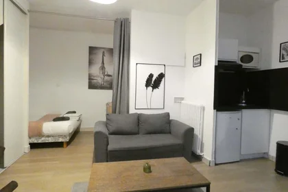 Gesamte Unterkunft in der 18 Rue d'Alger, 44100 Nantes, Francia, bild 1 von 10