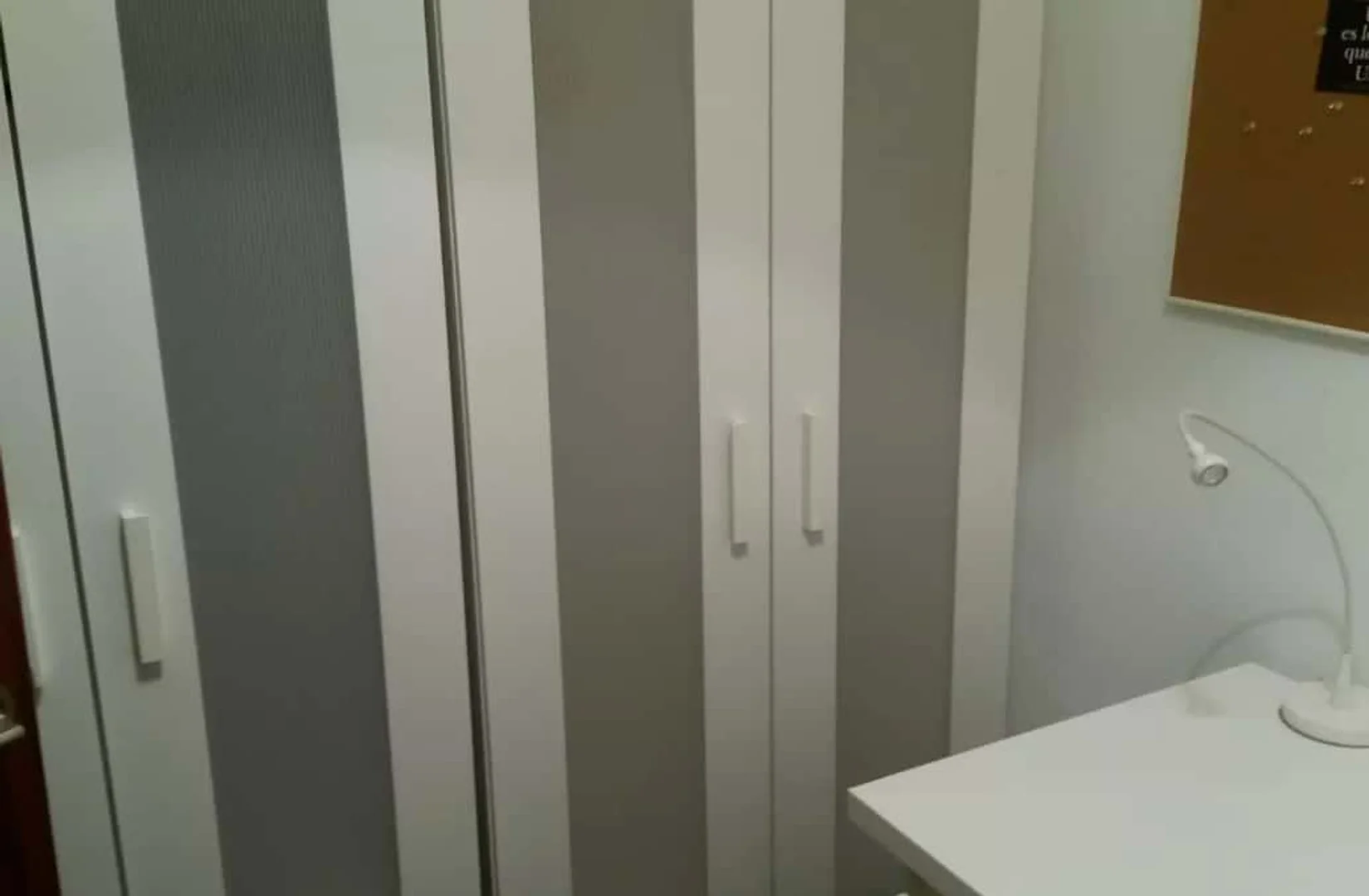 Quarto de estudante funcional perfeito para estudar em 