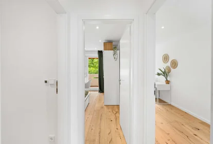 Prywatny pokój Fernpaßstraße 32A, 81373 München, Germania, obraz 11 16