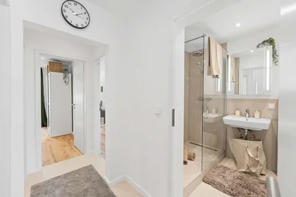 Prywatny pokój Fernpaßstraße 32A, 81373 München, Germania, obraz 13 16