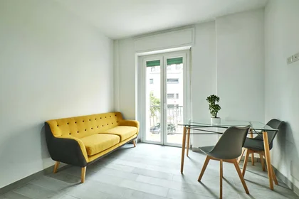 Stanza privata in Rione S. Pietro, 40, 86100 Campobasso CB, Italia, immagine 4 di 12