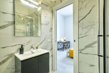 Stanza privata in Rione S. Pietro, 40, 86100 Campobasso CB, Italia, immagine 6 di 12