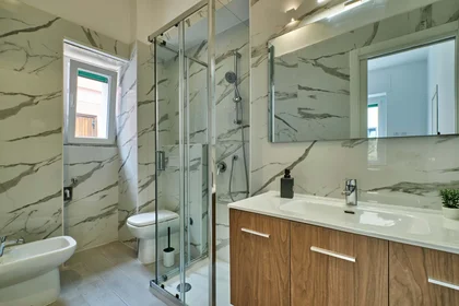 Stanza privata in Rione S. Pietro, 40, 86100 Campobasso CB, Italia, immagine 6 di 11