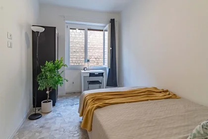 Prywatny pokój Via Cavour, 46, 86100 Campobasso CB, Italia, obraz 11 19