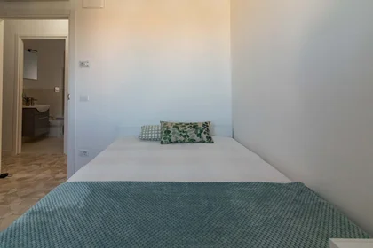 Prywatny pokój Via Cavour, 46, 86100 Campobasso CB, Italia, obraz 10 19
