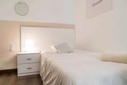 Quarto privado em Carrer de València, 337, Eixample, 08009 Barcelona, Spagna, imagem 4 de 30