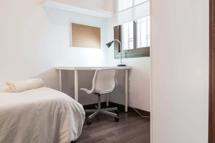 Quarto privado em Carrer de València, 337, Eixample, 08009 Barcelona, Spagna, imagem 5 de 30