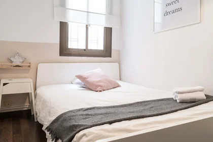 Quarto privado em Carrer de València, 337, Eixample, 08009 Barcelona, Spagna, imagem 6 de 28