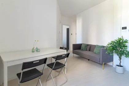 Chambre privée à Via Cavour, 46, 86100 Campobasso CB, Italia, image 1 de 19