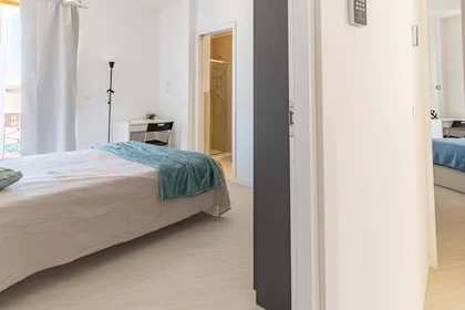 Chambre privée à Via Cavour, 46, 86100 Campobasso CB, Italia, image 11 de 19