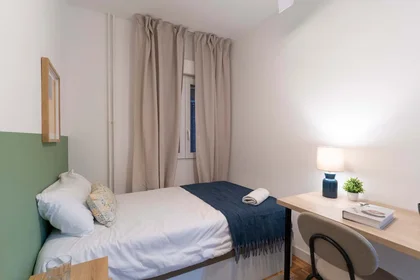 Quarto privado em Av. de la Ciudad de Barcelona, 119, Retiro, 28007 Madrid, Spain, imagem 6 de 45