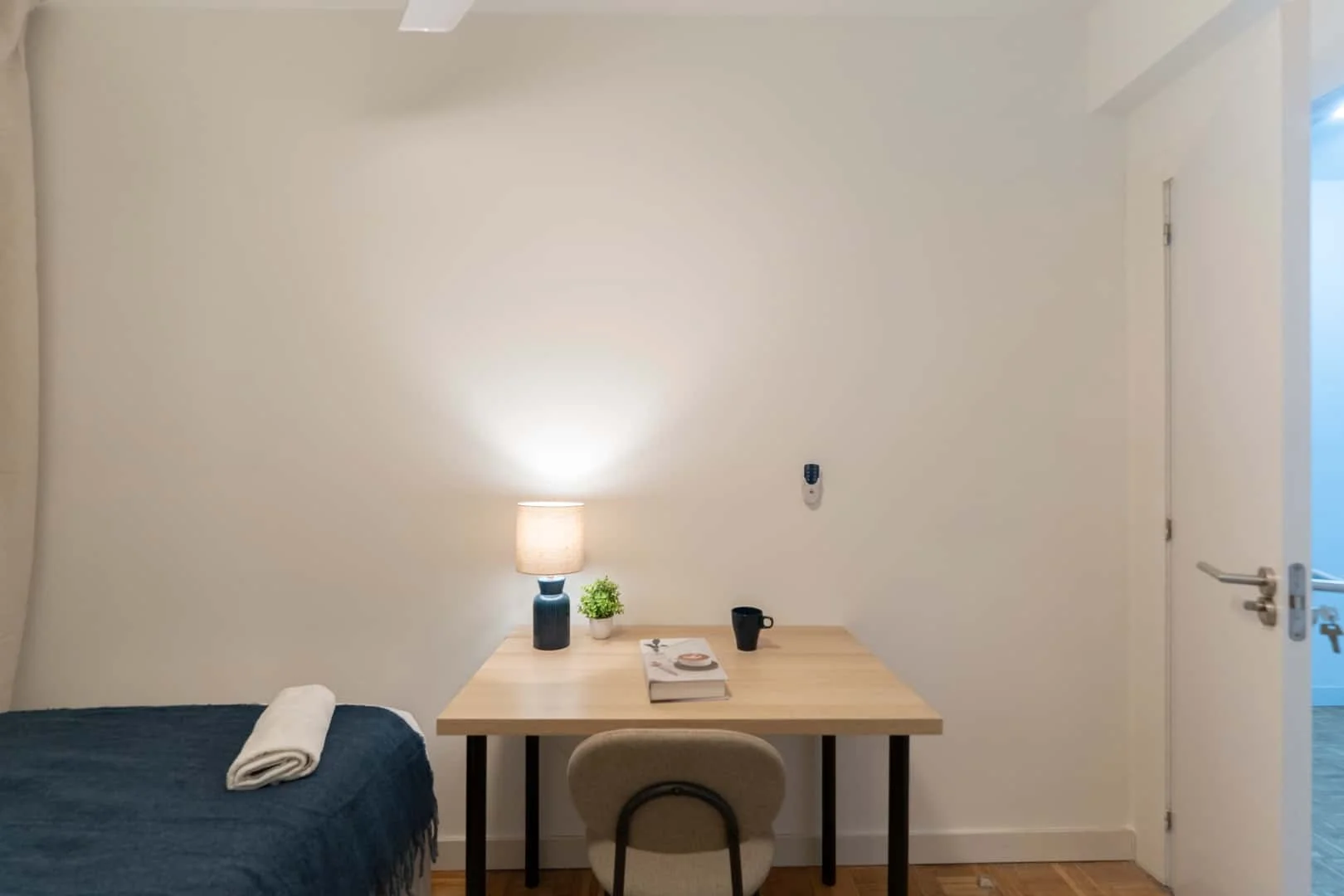 Quarto de estudante funcional perfeito para estudar em 