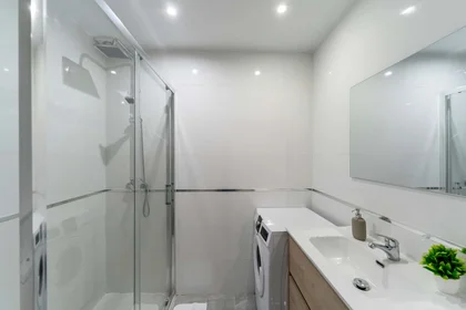 Quarto privado em Av. de la Ciudad de Barcelona, 119, Retiro, 28007 Madrid, Spain, imagem 24 de 44