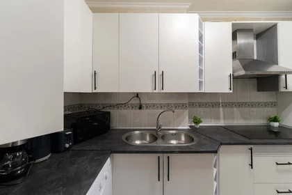 Quarto privado em Av. de la Ciudad de Barcelona, 119, Retiro, 28007 Madrid, Spain, imagem 43 de 44
