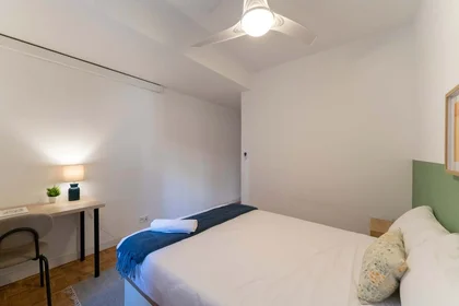 Quarto privado em Av. de la Ciudad de Barcelona, 119, Retiro, 28007 Madrid, Spain, imagem 6 de 44