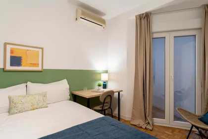 Quarto privado em Av. de la Ciudad de Barcelona, 119, Retiro, 28007 Madrid, Spain, imagem 2 de 46