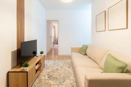 Quarto privado em Av. de la Ciudad de Barcelona, 119, Retiro, 28007 Madrid, Spain, imagem 37 de 46