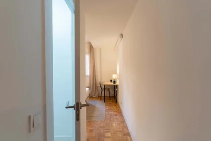 Quarto privado em Av. de la Ciudad de Barcelona, 119, Retiro, 28007 Madrid, Spain, imagem 13 de 48