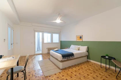 Quarto privado em Av. de la Ciudad de Barcelona, 119, Retiro, 28007 Madrid, Spain, imagem 5 de 48