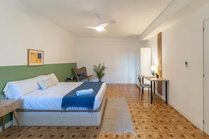 Quarto privado em Av. de la Ciudad de Barcelona, 119, Retiro, 28007 Madrid, Spain, imagem 6 de 48