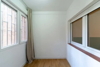 Quarto privado em Av. de la Ciudad de Barcelona, 119, Retiro, 28007 Madrid, Spain, imagem 7 de 48