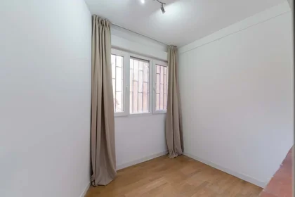 Quarto privado em Av. de la Ciudad de Barcelona, 119, Retiro, 28007 Madrid, Spain, imagem 9 de 48