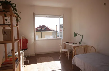 Chambre privée à Largo da  Conchada, Coimbra, image 1 de 10