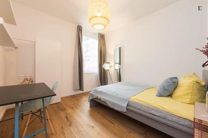 Habitación privada en Nazarethkirchstraße, imagen 1 de 10