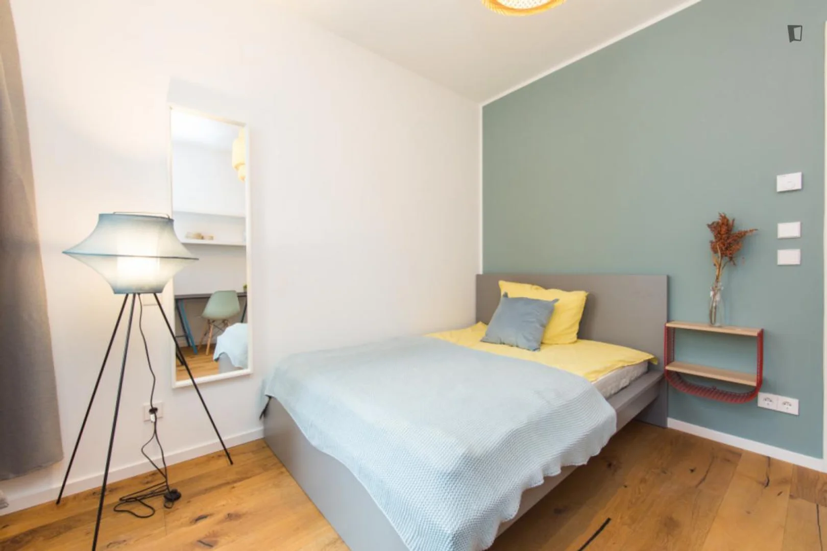 Studentenfreundliches Zimmer in mit modernen Annehmlichkeiten