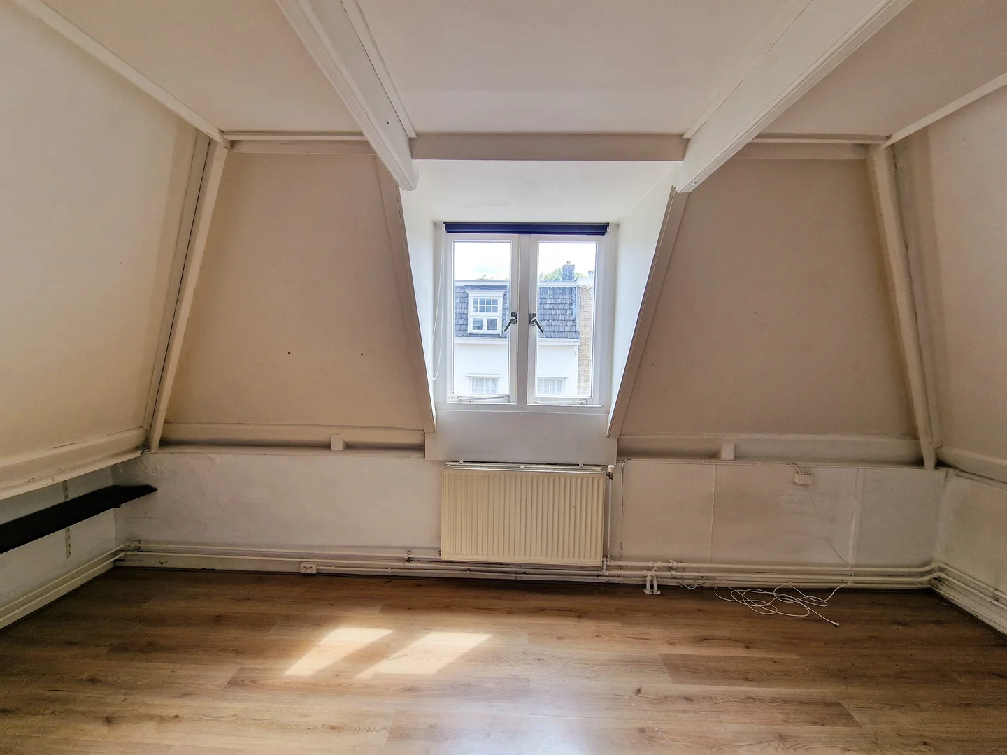 Student-friendly room in  with modern amenities
