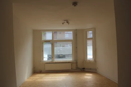 Studio at Lodewijk Napoleonlaan, image 1 of 4