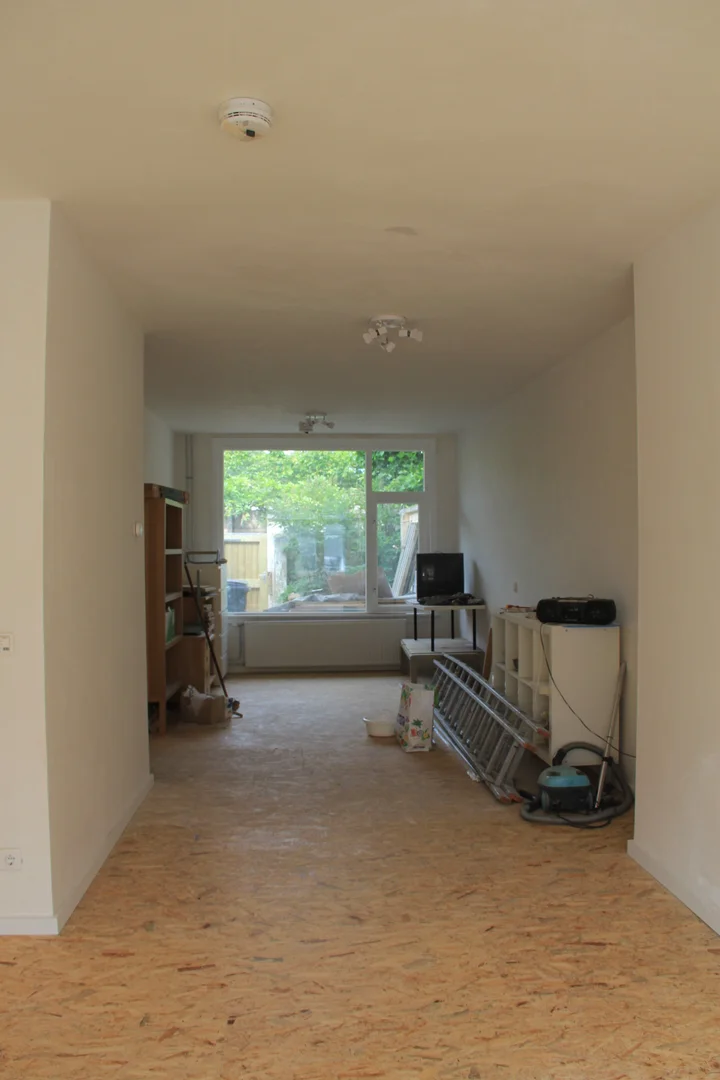 Apartamento estúdio acessível com características essenciais em 