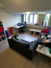 Quarto privado em Haaksbergerstraat, imagem 1 de 4