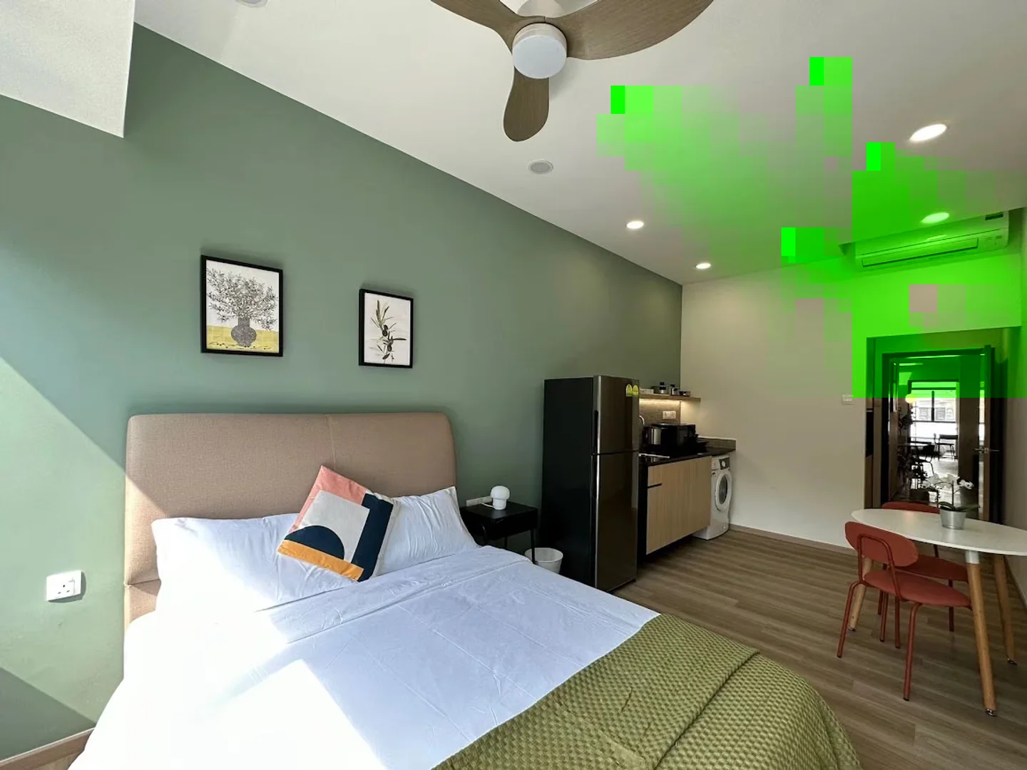 Cómodo estudio para vivir como estudiante en 