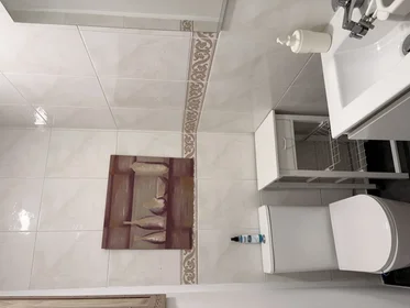 Stanza privata in Avenida José Mesa y López 63, immagine 14 di 19