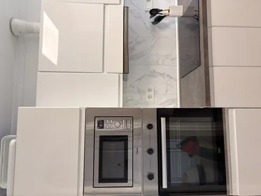 Stanza privata in Avenida José Mesa y López 63, immagine 17 di 19