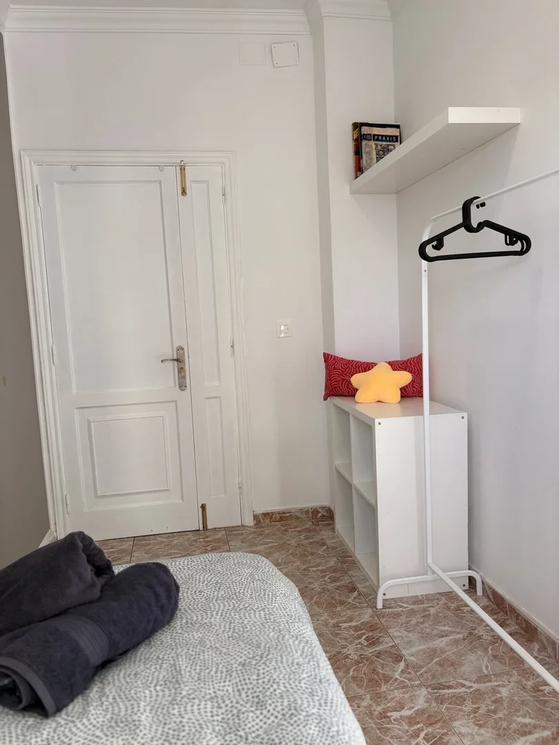 Quarto de estudante funcional perfeito para estudar em 