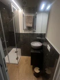Entire apartment at Promenade des Anglais 43, image 24 of 46