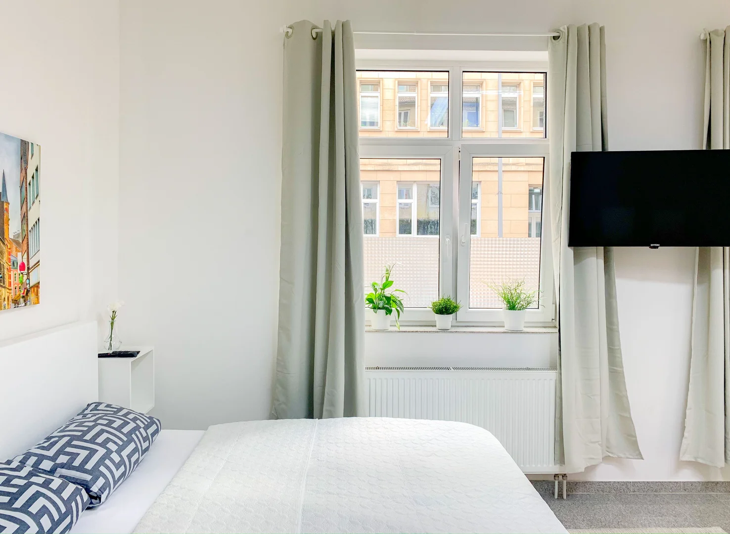 Room for rent in student apartment in , fully furnished