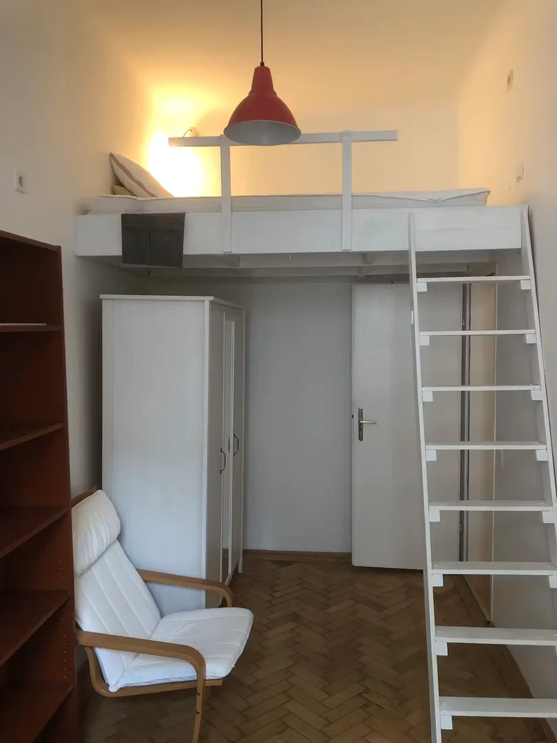 Functional student room perfect for studying in