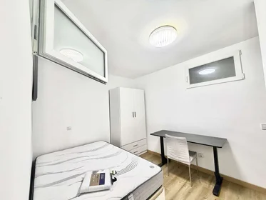 Private room at Carrer d'Indalecio Prieto, image 1 of 10