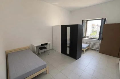 Quarto privado em Viale G. Marconi, 178, 65127 Pescara PE, Italia, imagem 6 de 24