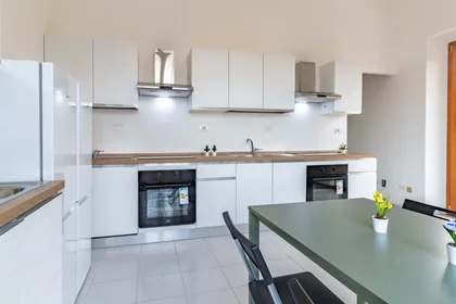 Quarto privado em Viale G. Marconi, 178, 65127 Pescara PE, Italia, imagem 22 de 32