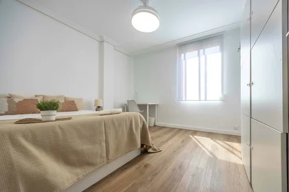 Privatzimmer in der C/ de Dolores Alcaide, Jesús, 46007 València, Valencia, Spain, bild 1 von 20