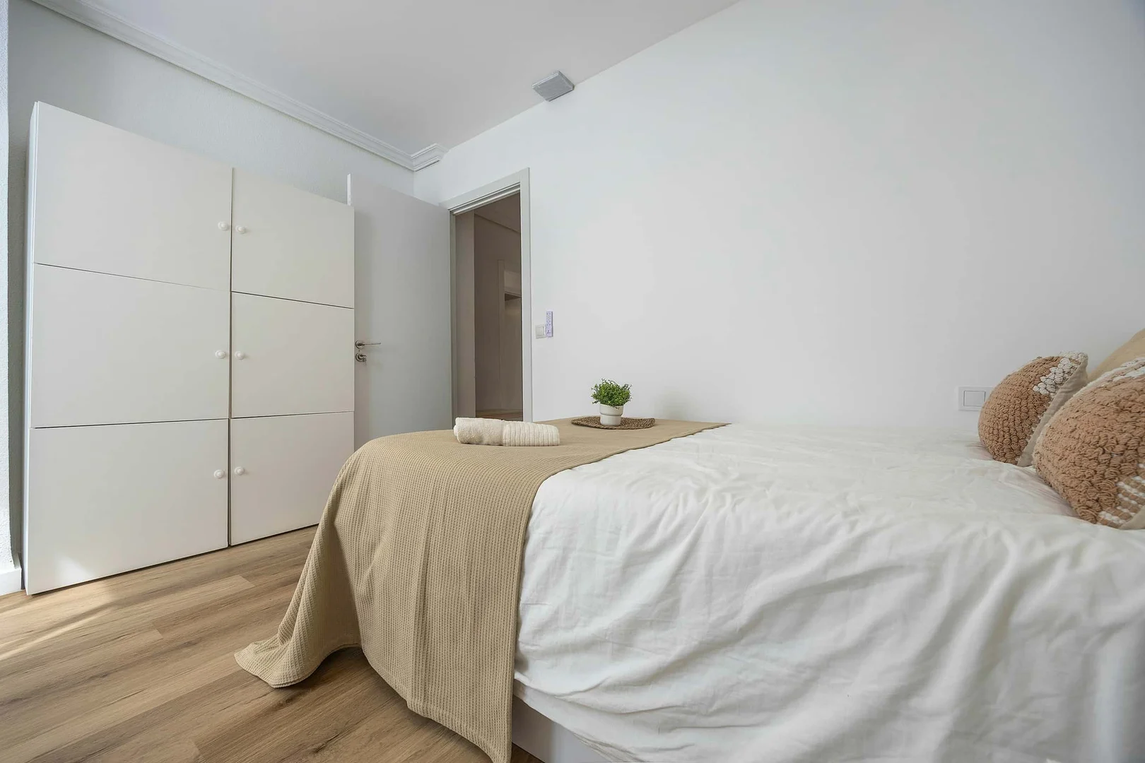 Funktionelles Studentenzimmer perfekt zum Studieren in 