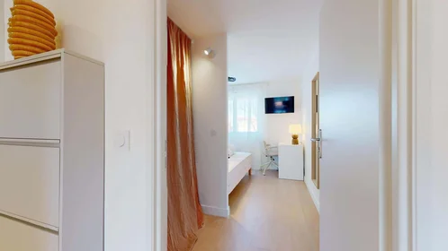 Chambre privée à 242 Rue Emile Gaboriau, 34000 Montpellier, France, image 2 de 18