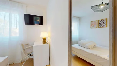 Chambre privée à 242 Rue Emile Gaboriau, 34000 Montpellier, France, image 4 de 18