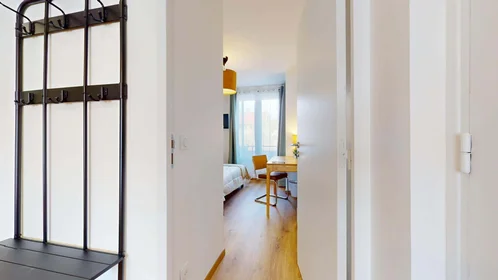 Özel oda konumu 10 Rue Montesquieu, 38100 Grenoble, France, 2 16 görüntüsü