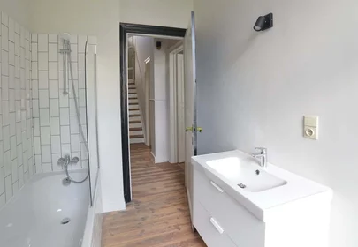 Özel oda konumu Rue des Atrébates 96, 1040 Etterbeek, Belgium, 4 19 görüntüsü